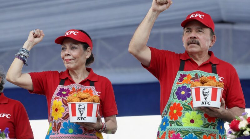 “¡Restituimos el derecho a unos buenos pollazos!”, Ortega y Murillo celebran la llegada de KFC a Nicaragua